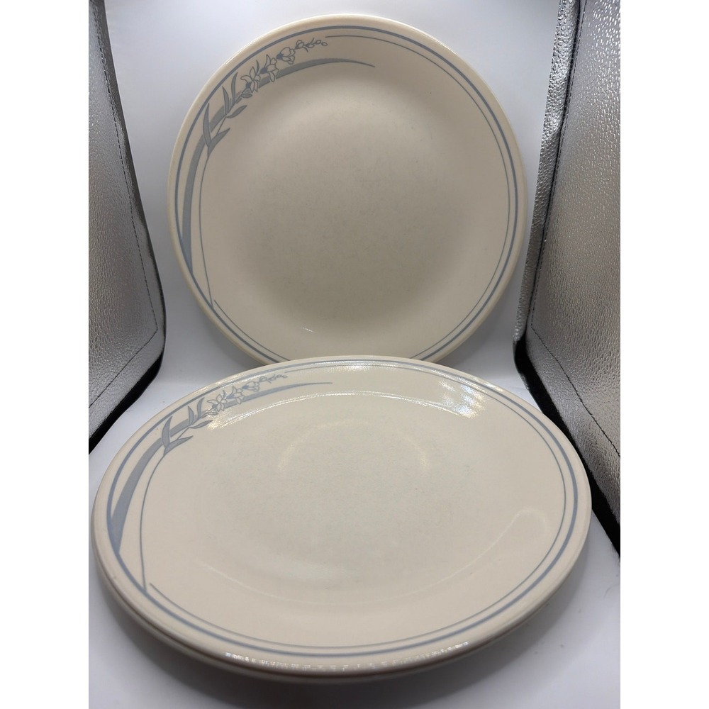 Set of 3 Vintage Corelle Blue Lily Flower Dinner Plates 10.25" Retired